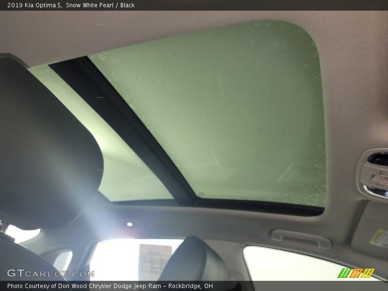 Snow White Pearl / Black 2019 Kia Optima S