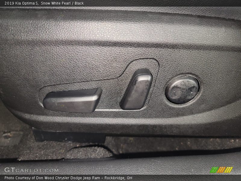 Snow White Pearl / Black 2019 Kia Optima S