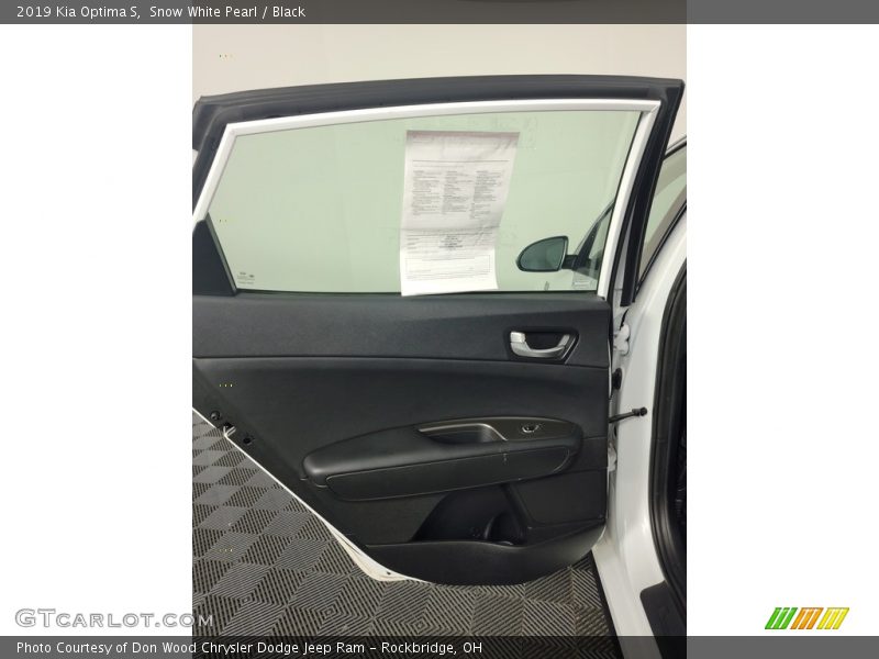 Snow White Pearl / Black 2019 Kia Optima S