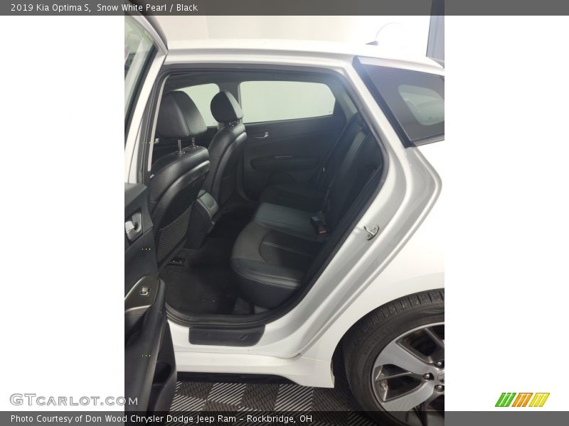 Snow White Pearl / Black 2019 Kia Optima S