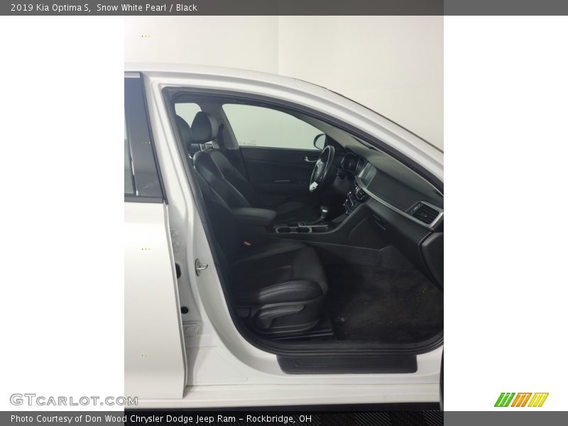 Snow White Pearl / Black 2019 Kia Optima S
