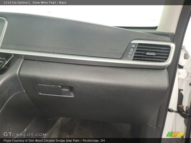 Snow White Pearl / Black 2019 Kia Optima S