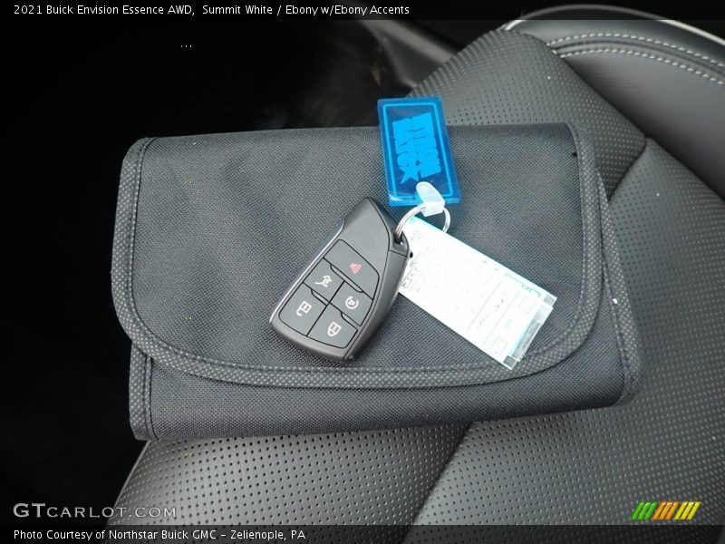 Summit White / Ebony w/Ebony Accents 2021 Buick Envision Essence AWD