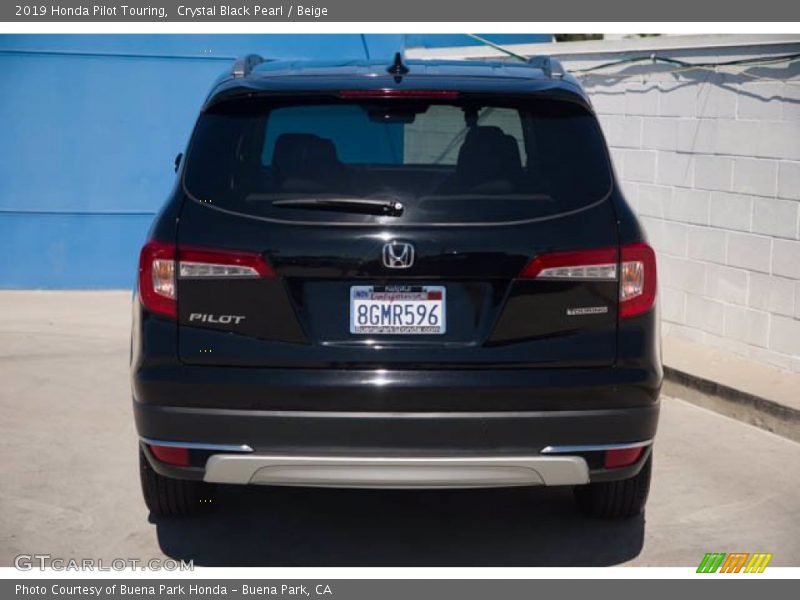 Crystal Black Pearl / Beige 2019 Honda Pilot Touring