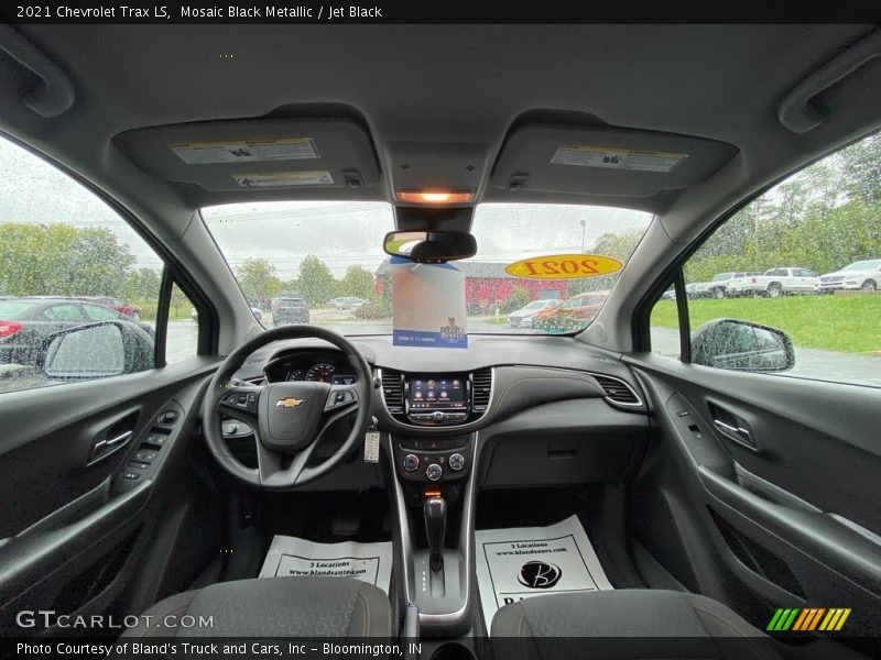 Mosaic Black Metallic / Jet Black 2021 Chevrolet Trax LS