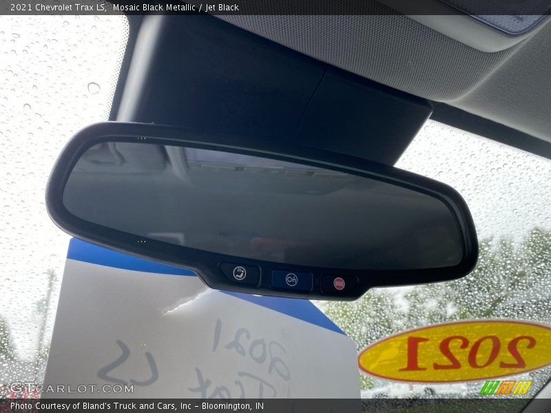 Mosaic Black Metallic / Jet Black 2021 Chevrolet Trax LS