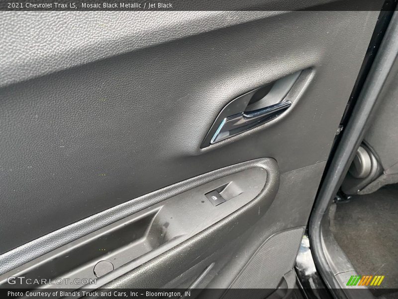 Mosaic Black Metallic / Jet Black 2021 Chevrolet Trax LS