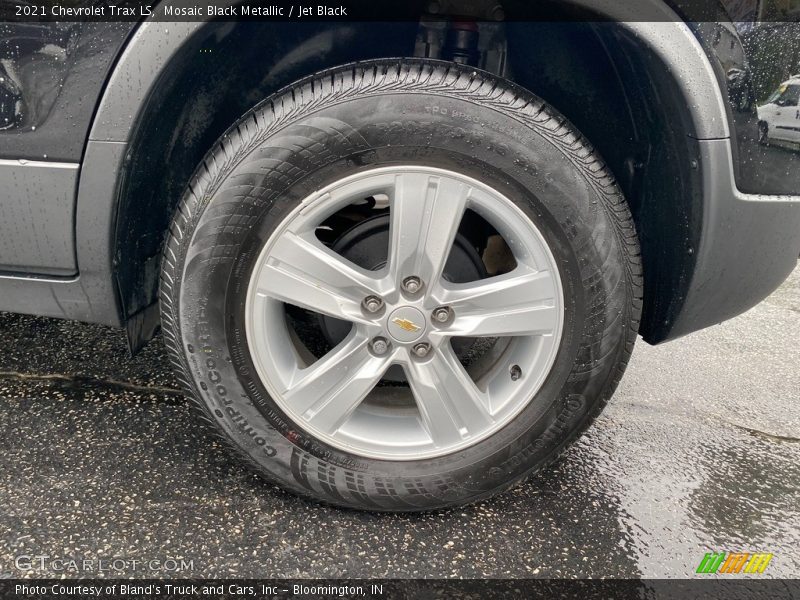 Mosaic Black Metallic / Jet Black 2021 Chevrolet Trax LS