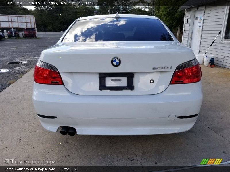 Alpine White / Black 2005 BMW 5 Series 530i Sedan