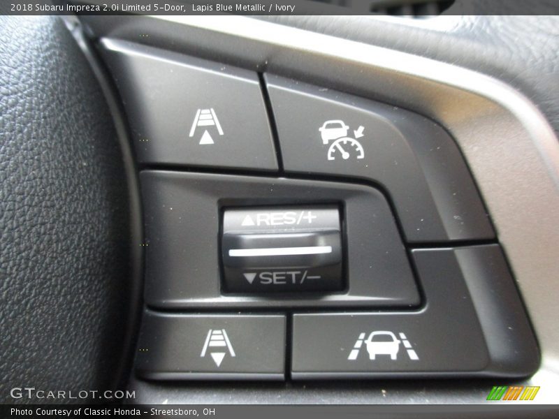  2018 Impreza 2.0i Limited 5-Door Steering Wheel