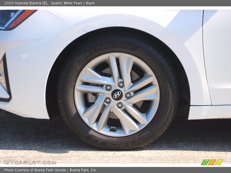 Quartz White Pearl / Black 2020 Hyundai Elantra SEL