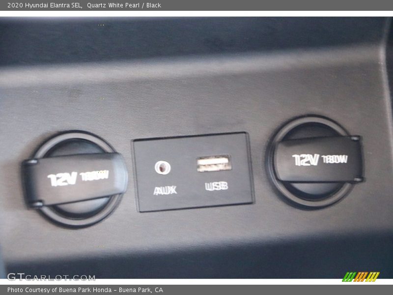Quartz White Pearl / Black 2020 Hyundai Elantra SEL