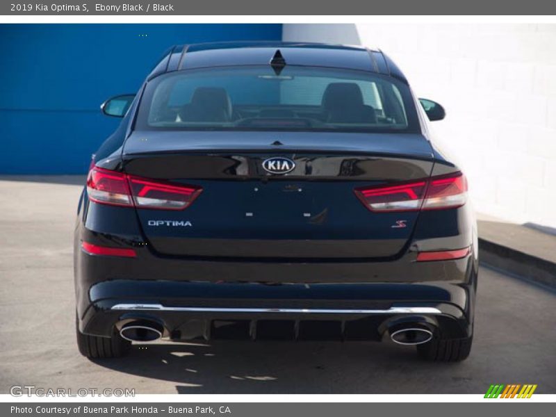Ebony Black / Black 2019 Kia Optima S