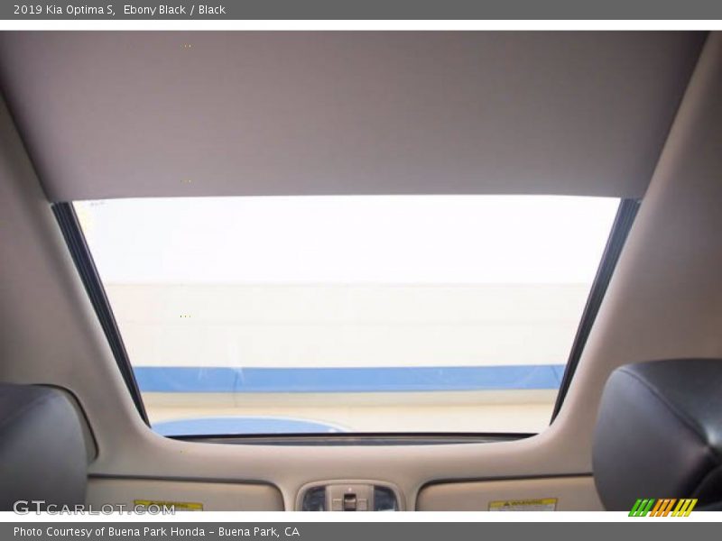 Ebony Black / Black 2019 Kia Optima S