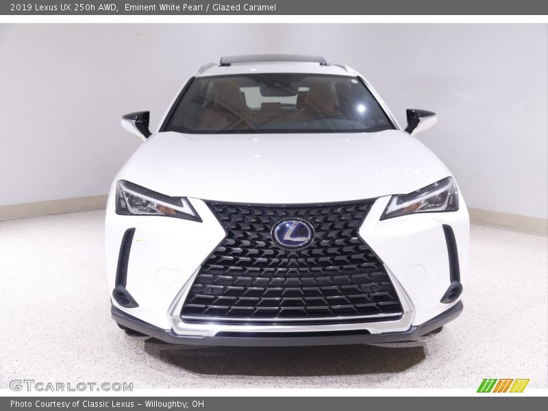 Eminent White Pearl / Glazed Caramel 2019 Lexus UX 250h AWD