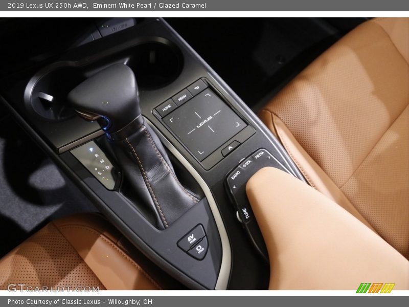 Eminent White Pearl / Glazed Caramel 2019 Lexus UX 250h AWD