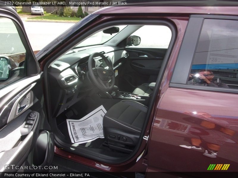 Mahogany Red Metallic / Jet Black 2022 Chevrolet TrailBlazer LT AWD