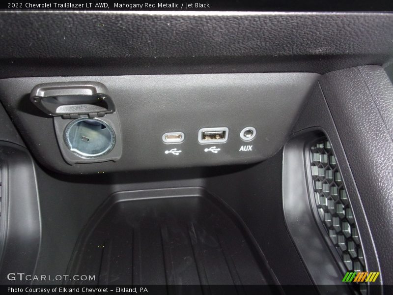 Mahogany Red Metallic / Jet Black 2022 Chevrolet TrailBlazer LT AWD