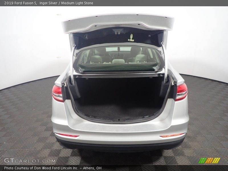 Ingot Silver / Medium Light Stone 2019 Ford Fusion S