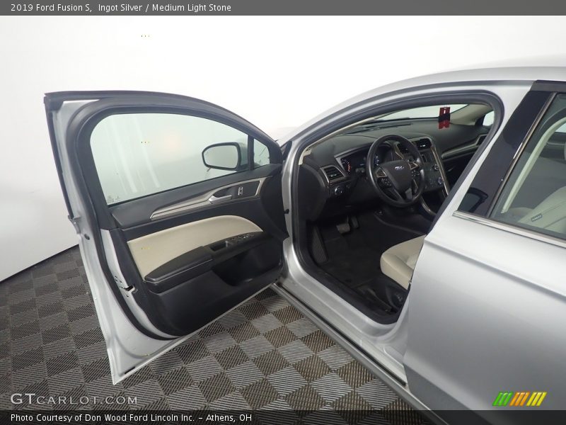 Ingot Silver / Medium Light Stone 2019 Ford Fusion S