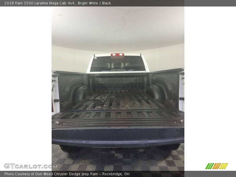 Bright White / Black 2018 Ram 3500 Laramie Mega Cab 4x4