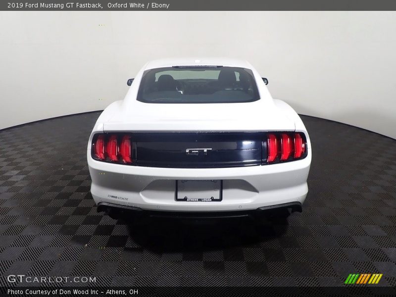 Oxford White / Ebony 2019 Ford Mustang GT Fastback