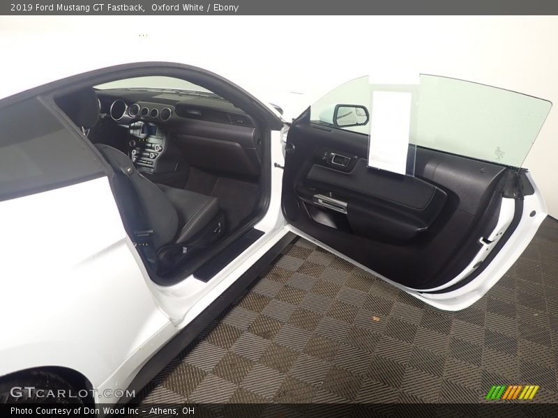 Oxford White / Ebony 2019 Ford Mustang GT Fastback