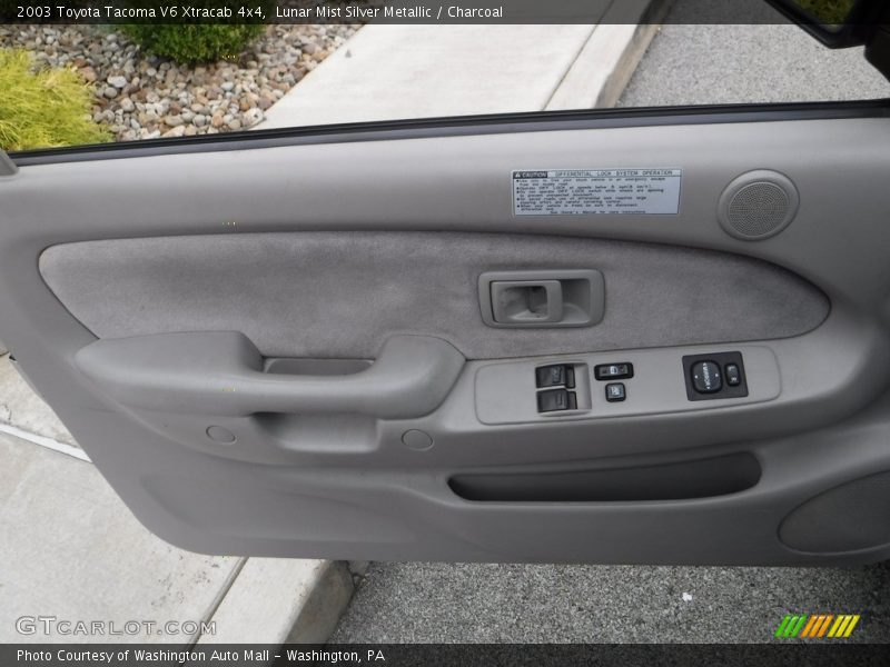 Lunar Mist Silver Metallic / Charcoal 2003 Toyota Tacoma V6 Xtracab 4x4