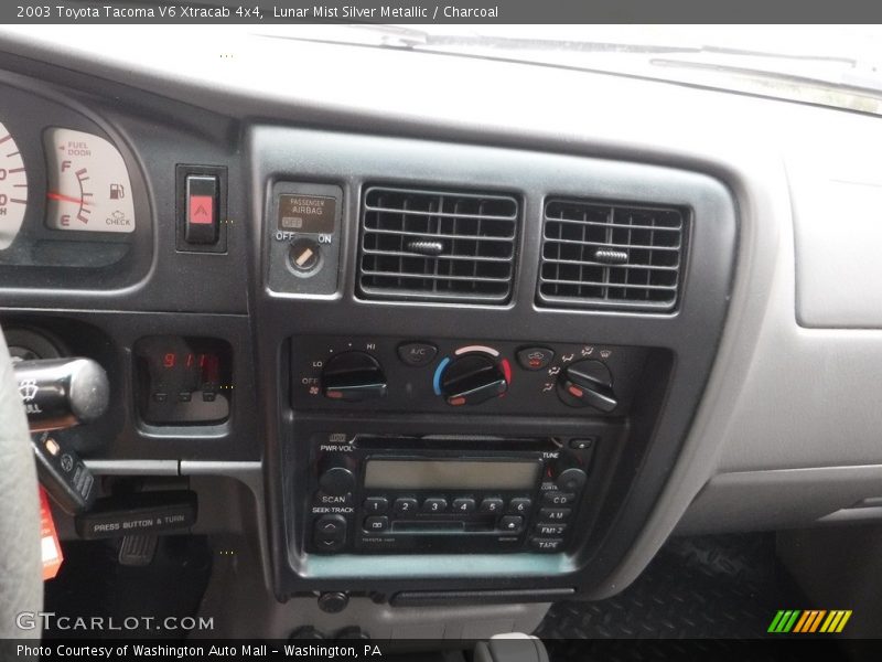 Lunar Mist Silver Metallic / Charcoal 2003 Toyota Tacoma V6 Xtracab 4x4
