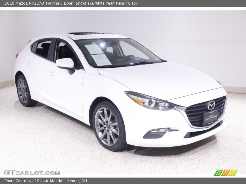 Snowflake White Pearl Mica / Black 2018 Mazda MAZDA3 Touring 5 Door