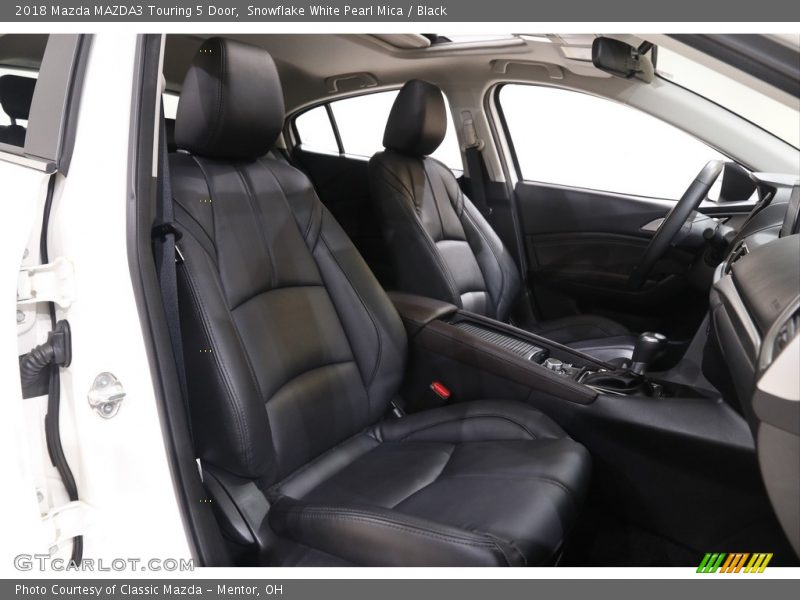 Snowflake White Pearl Mica / Black 2018 Mazda MAZDA3 Touring 5 Door