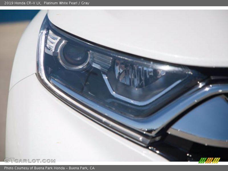 Platinum White Pearl / Gray 2019 Honda CR-V LX