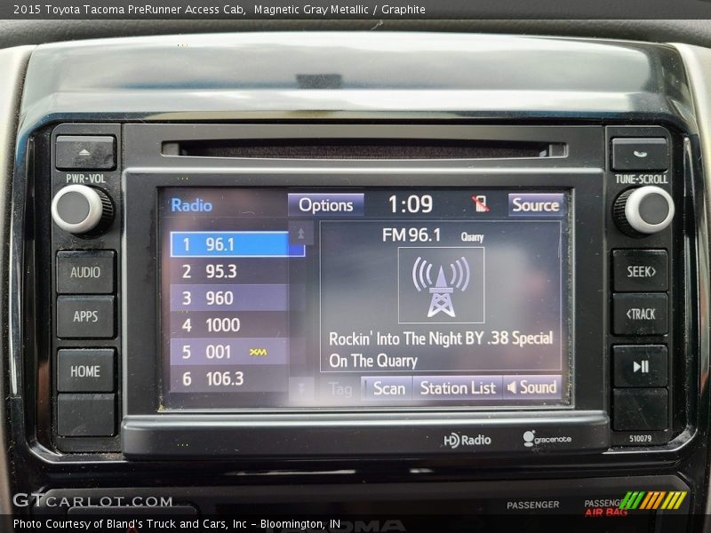 Magnetic Gray Metallic / Graphite 2015 Toyota Tacoma PreRunner Access Cab