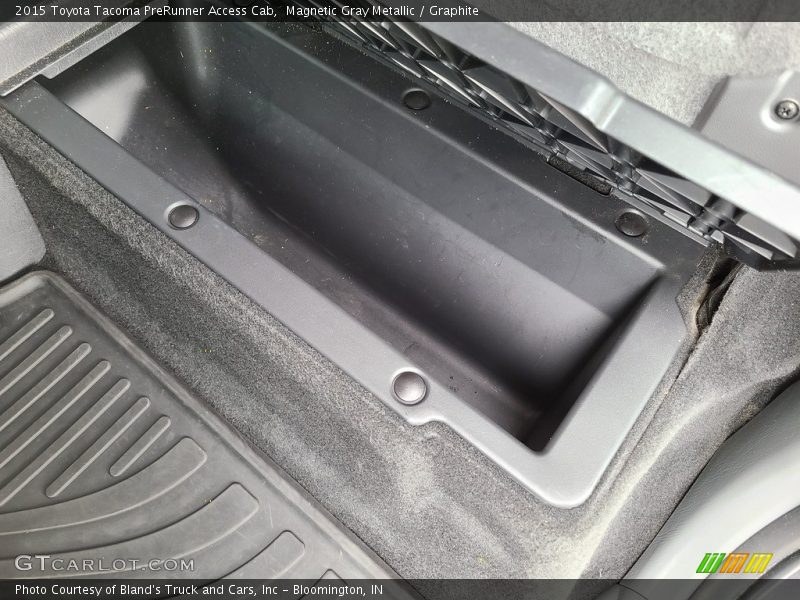 Magnetic Gray Metallic / Graphite 2015 Toyota Tacoma PreRunner Access Cab