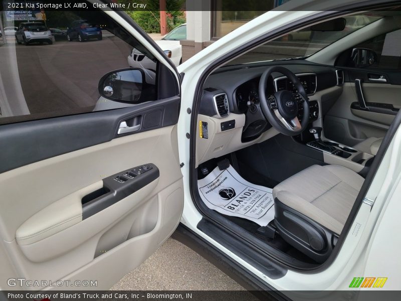 Clear White / Gray 2021 Kia Sportage LX AWD