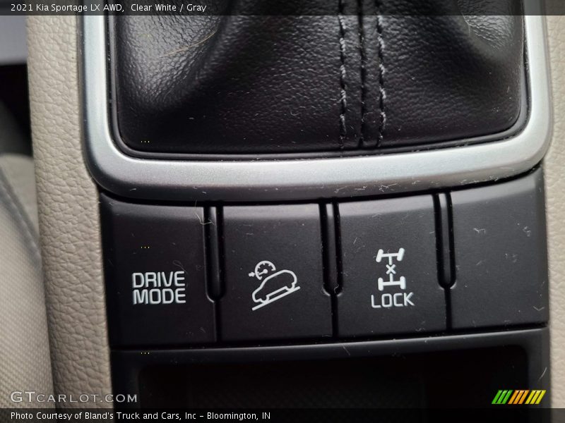 Clear White / Gray 2021 Kia Sportage LX AWD