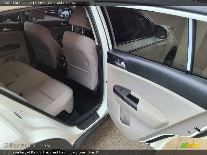Clear White / Gray 2021 Kia Sportage LX AWD