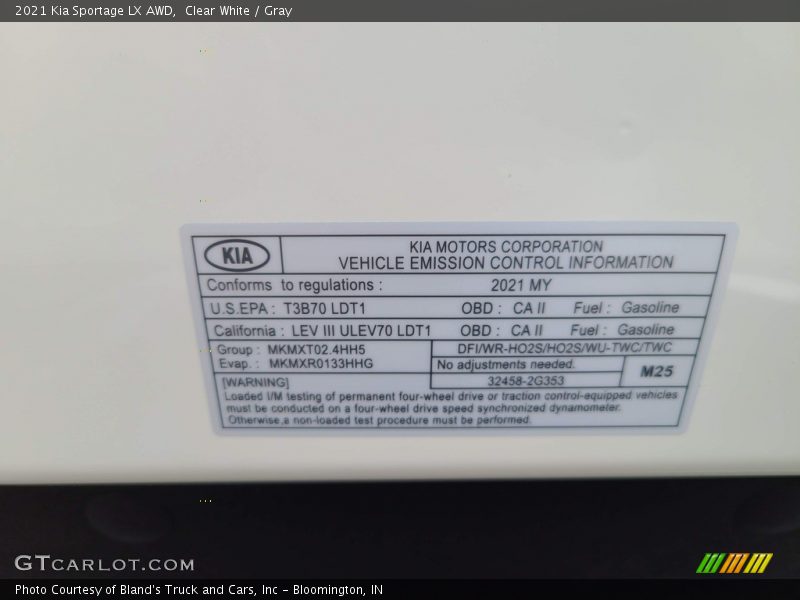 Clear White / Gray 2021 Kia Sportage LX AWD