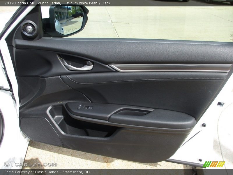 Platinum White Pearl / Black 2019 Honda Civic Touring Sedan