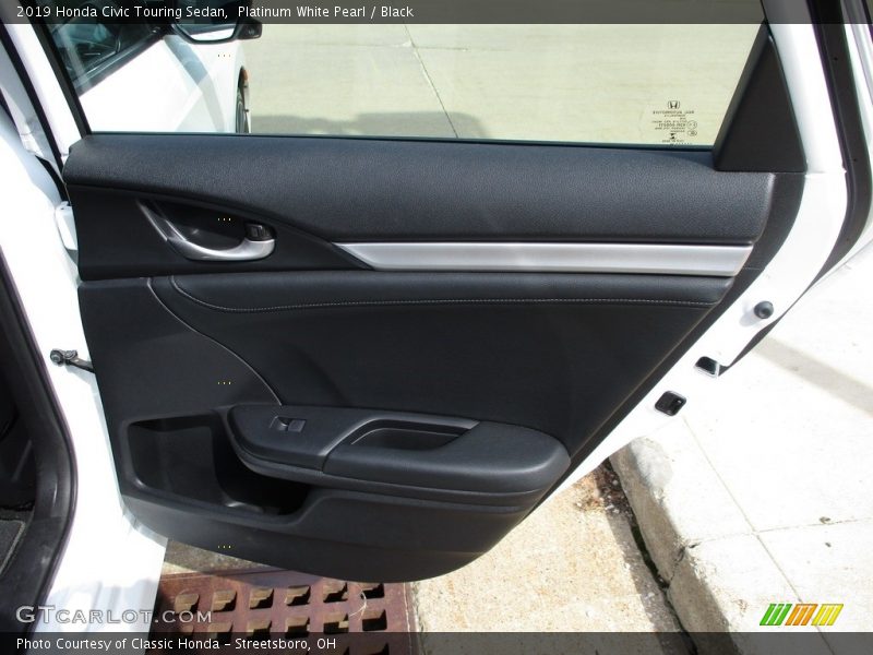 Platinum White Pearl / Black 2019 Honda Civic Touring Sedan