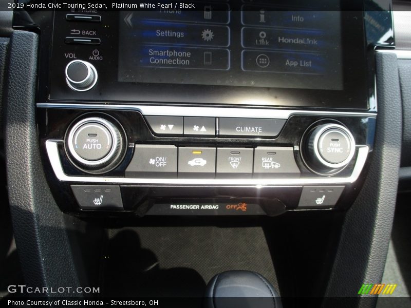 Platinum White Pearl / Black 2019 Honda Civic Touring Sedan