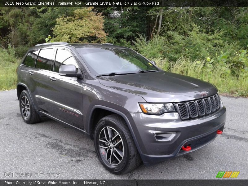 Front 3/4 View of 2018 Grand Cherokee Trailhawk 4x4
