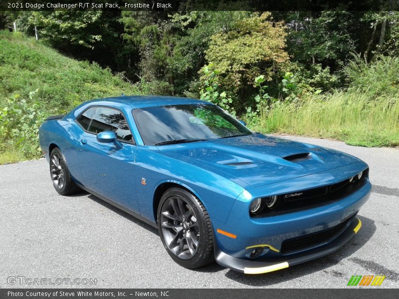 Front 3/4 View of 2021 Challenger R/T Scat Pack
