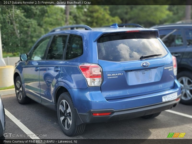 Quartz Blue Pearl / Gray 2017 Subaru Forester 2.5i Premium