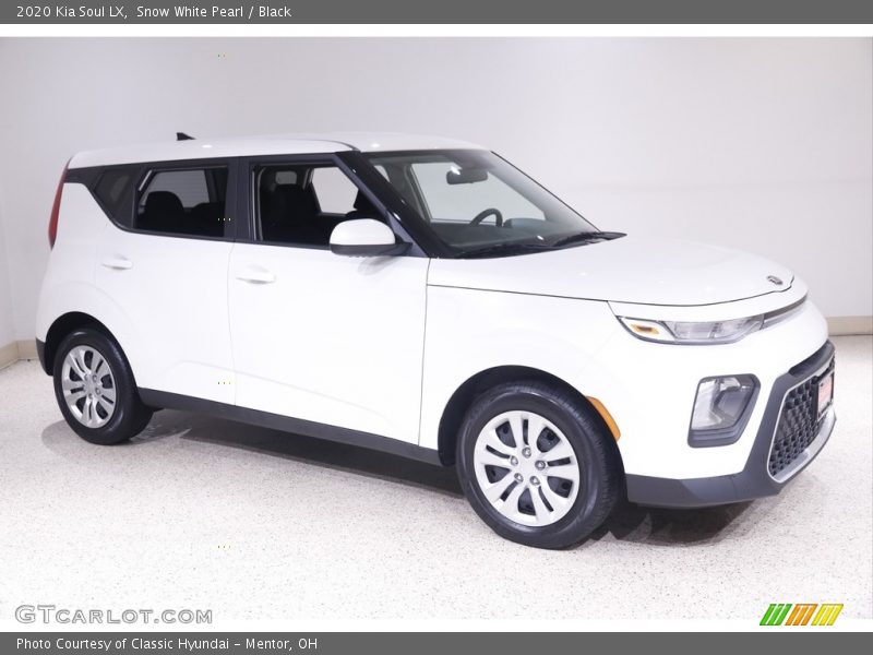 Snow White Pearl / Black 2020 Kia Soul LX