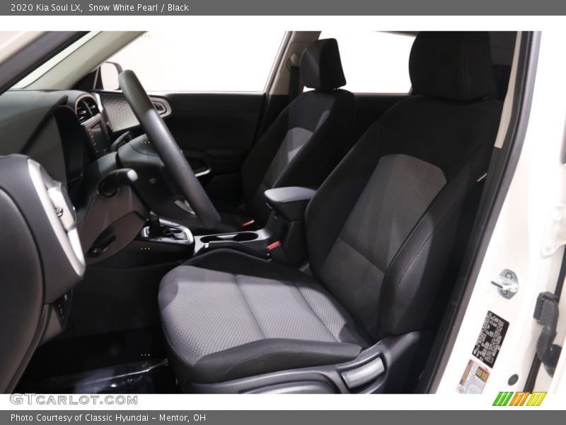 Snow White Pearl / Black 2020 Kia Soul LX