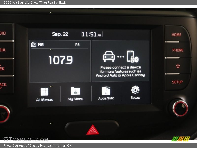 Snow White Pearl / Black 2020 Kia Soul LX