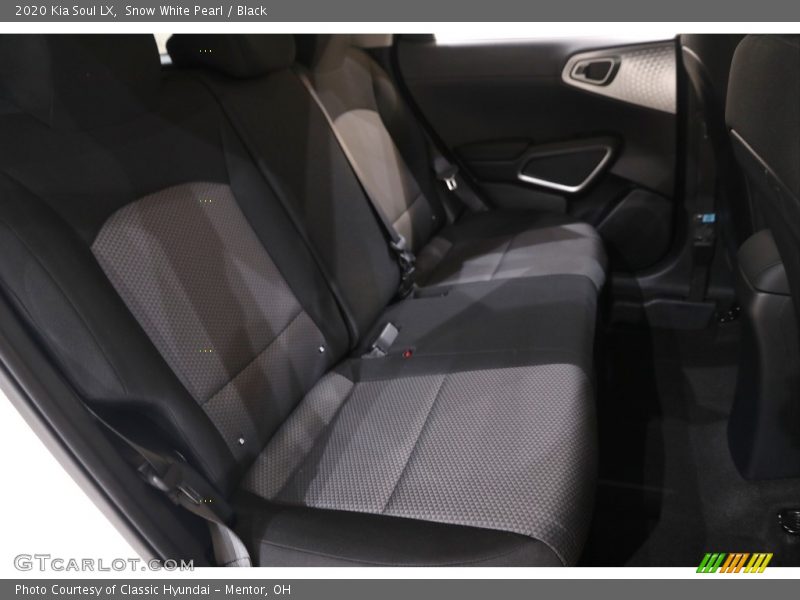 Snow White Pearl / Black 2020 Kia Soul LX
