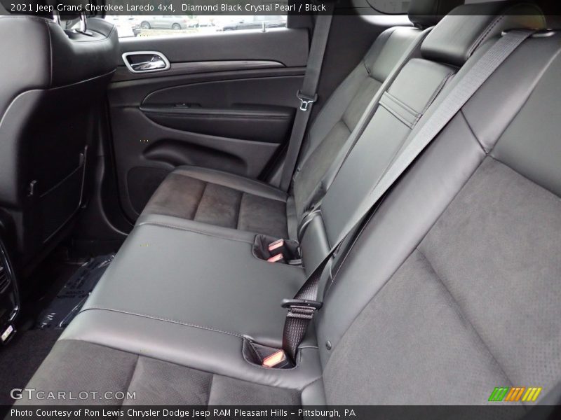 Diamond Black Crystal Pearl / Black 2021 Jeep Grand Cherokee Laredo 4x4