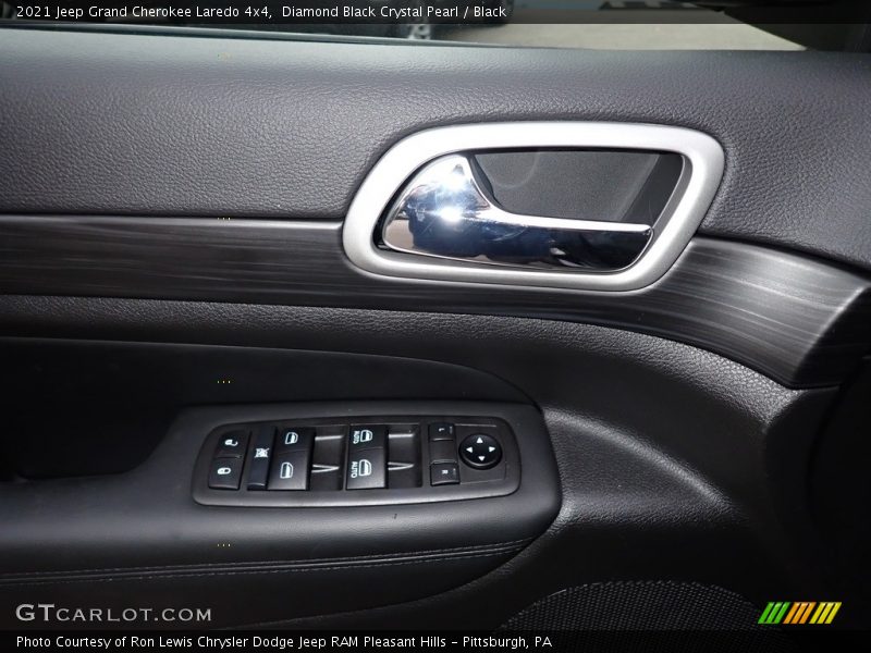 Diamond Black Crystal Pearl / Black 2021 Jeep Grand Cherokee Laredo 4x4